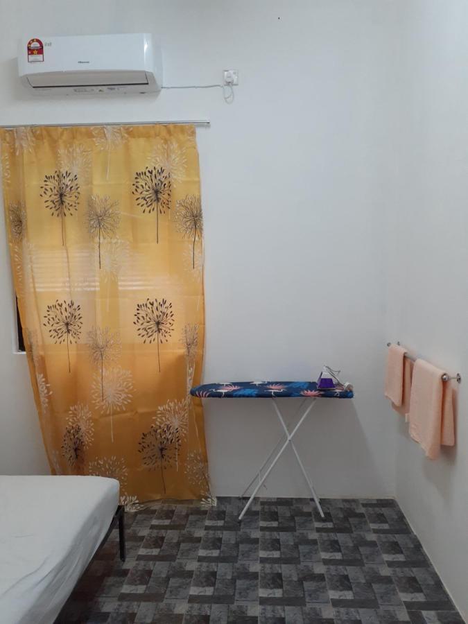 Homestay Idaman B B With 2 Room Aircond 2 Quen Bed And Not Sharing Room -Privacy Kuala Terengganu Exterior foto