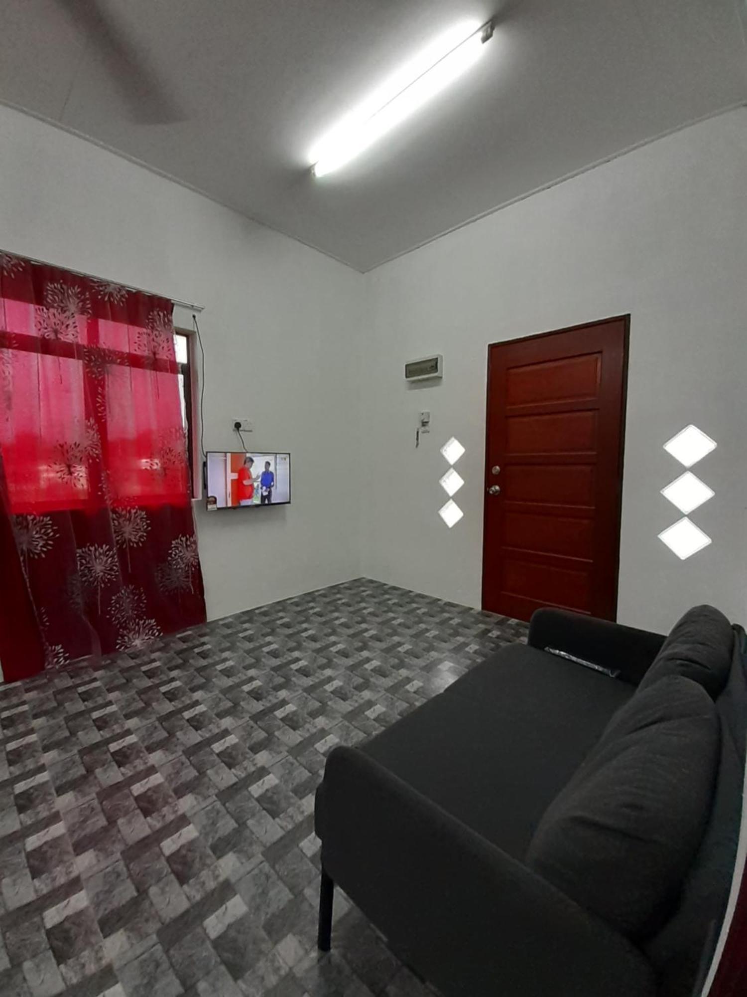 Homestay Idaman B B With 2 Room Aircond 2 Quen Bed And Not Sharing Room -Privacy Kuala Terengganu Exterior foto