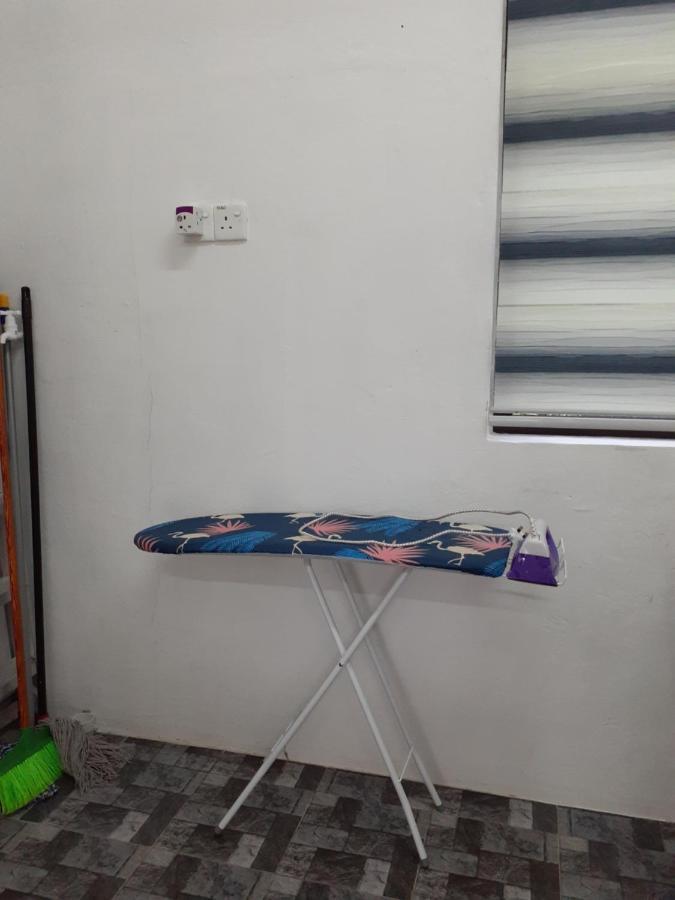 Homestay Idaman B B With 2 Room Aircond 2 Quen Bed And Not Sharing Room -Privacy Kuala Terengganu Exterior foto