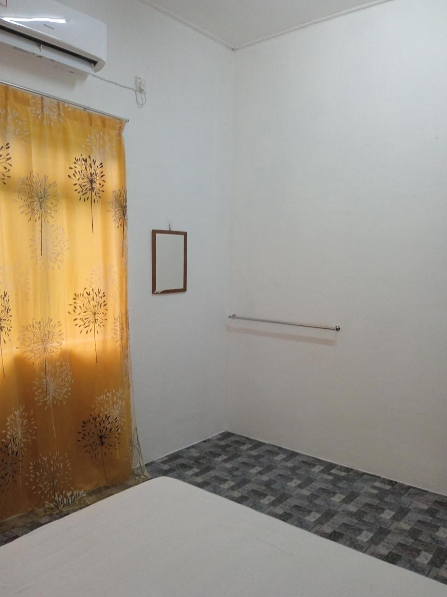 Homestay Idaman B B With 2 Room Aircond 2 Quen Bed And Not Sharing Room -Privacy Kuala Terengganu Exterior foto