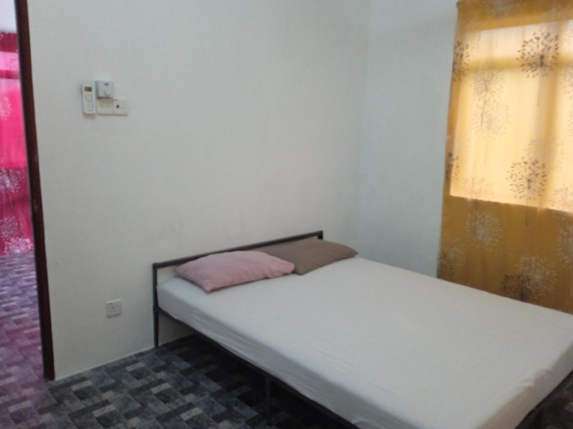 Homestay Idaman B B With 2 Room Aircond 2 Quen Bed And Not Sharing Room -Privacy Kuala Terengganu Exterior foto