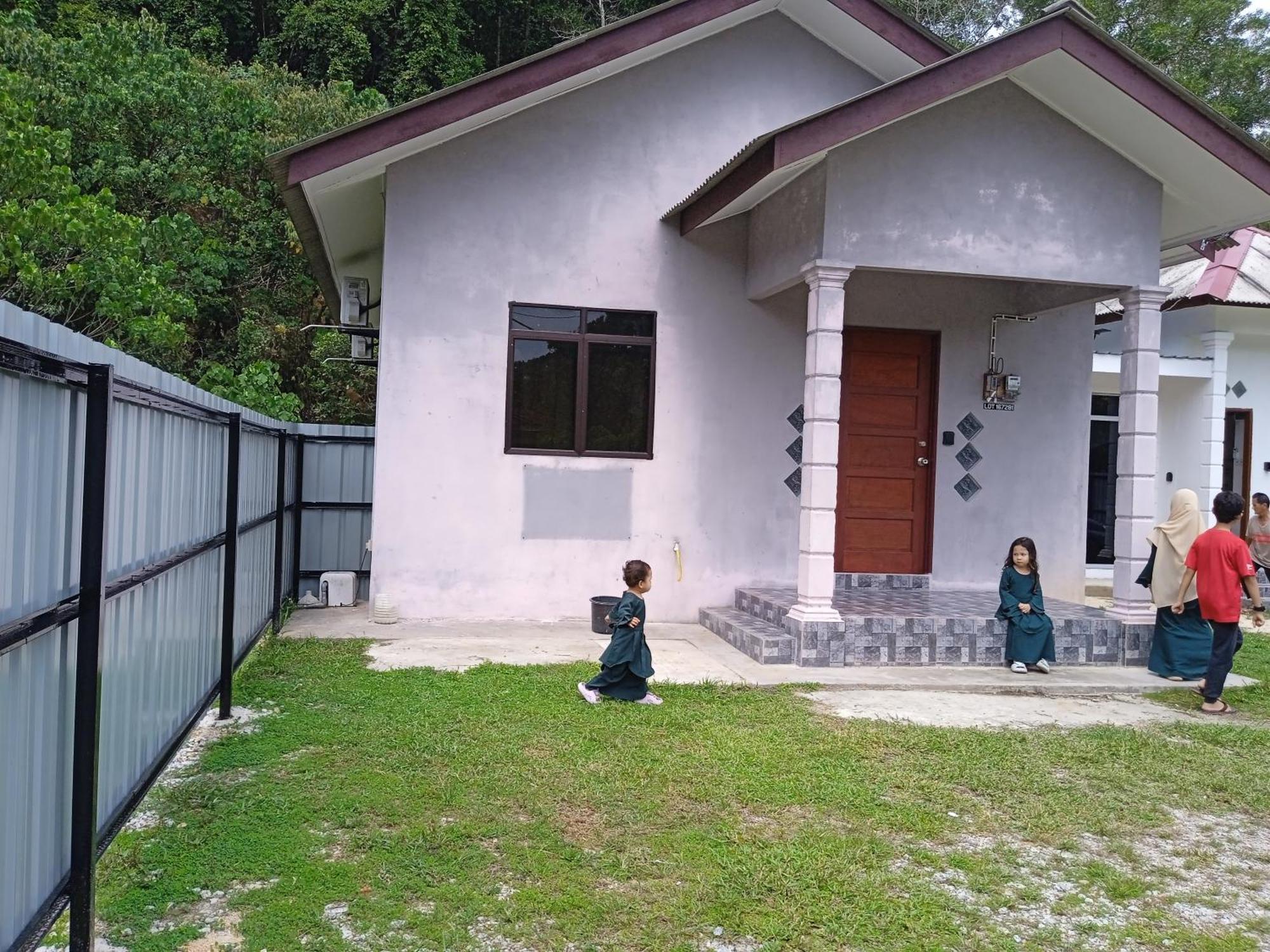 Homestay Idaman B B With 2 Room Aircond 2 Quen Bed And Not Sharing Room -Privacy Kuala Terengganu Exterior foto